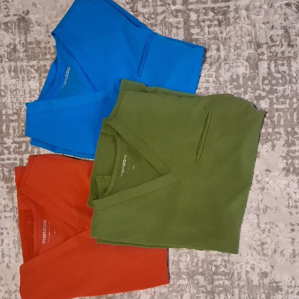 Bundle Of 3 Mandala Scrub Sets; Sizes XS & S - Picture 2 of 7